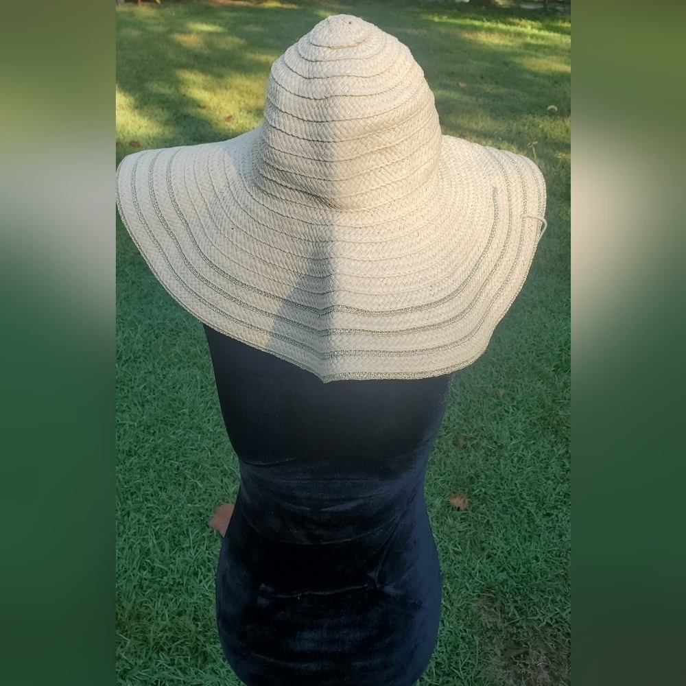 Hat Attack Straw Floppy Beachy Summer Women's Hat… - image 1